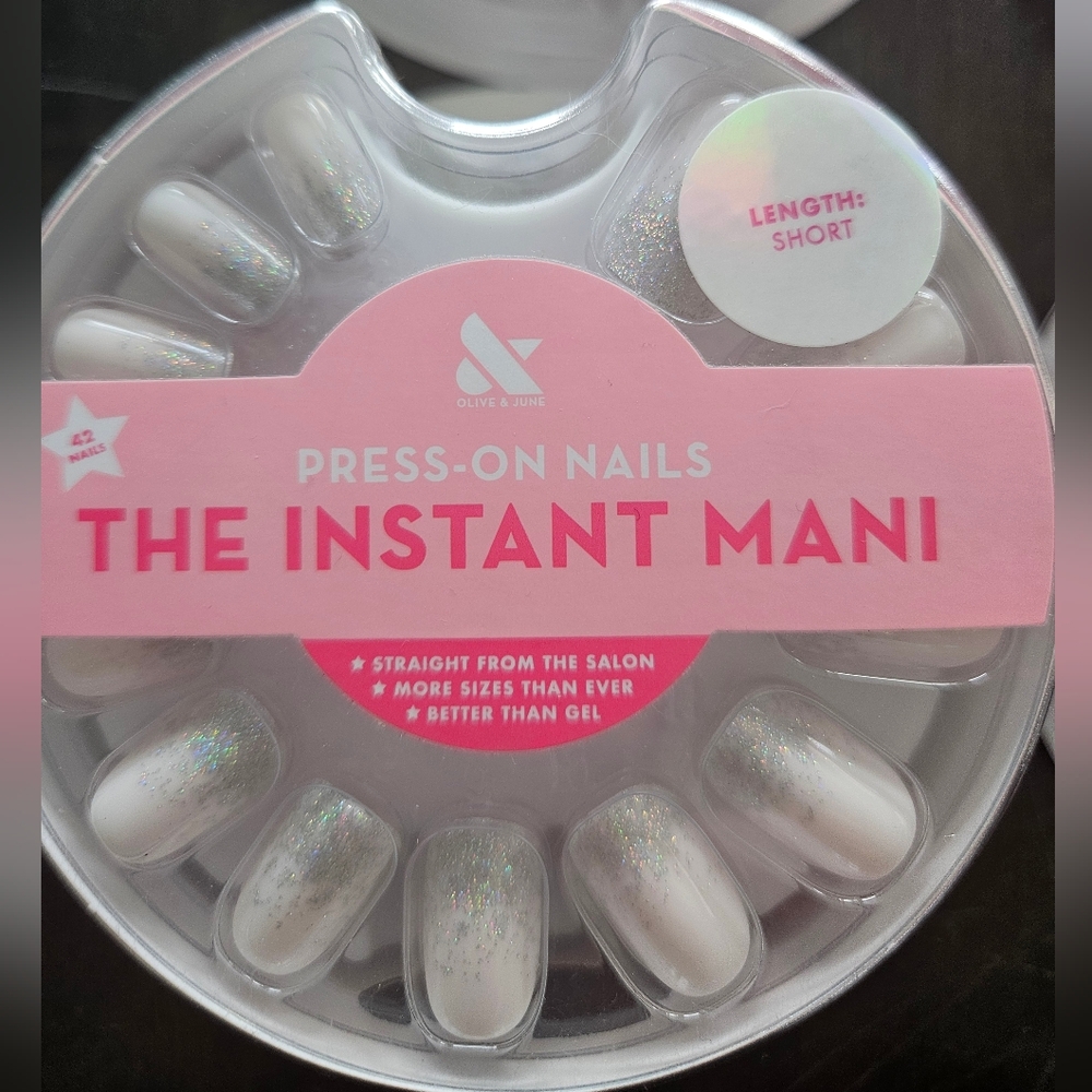 Olive And June Press-on Nails, Exclamation Point Glitter Gradient, Short Squoval